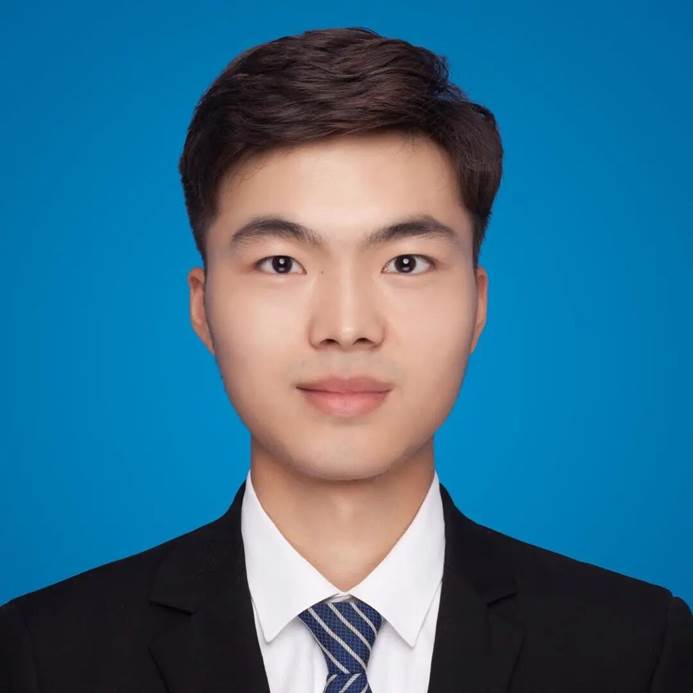 穿着西装的男孩 AI 生成的内容可能不正确。