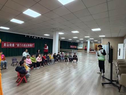 人们在房间里 AI 生成的内容可能不正确。